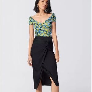 New with tags- DVF body suit with lemon print. Size M